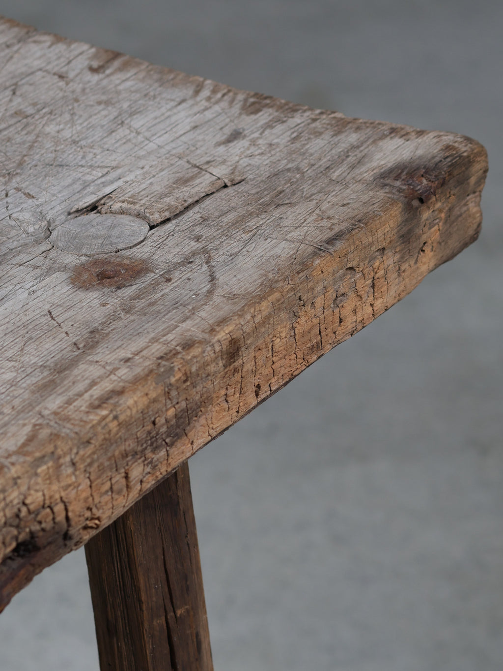 Primitive Peg Leg Wooden Table, c. 18th century