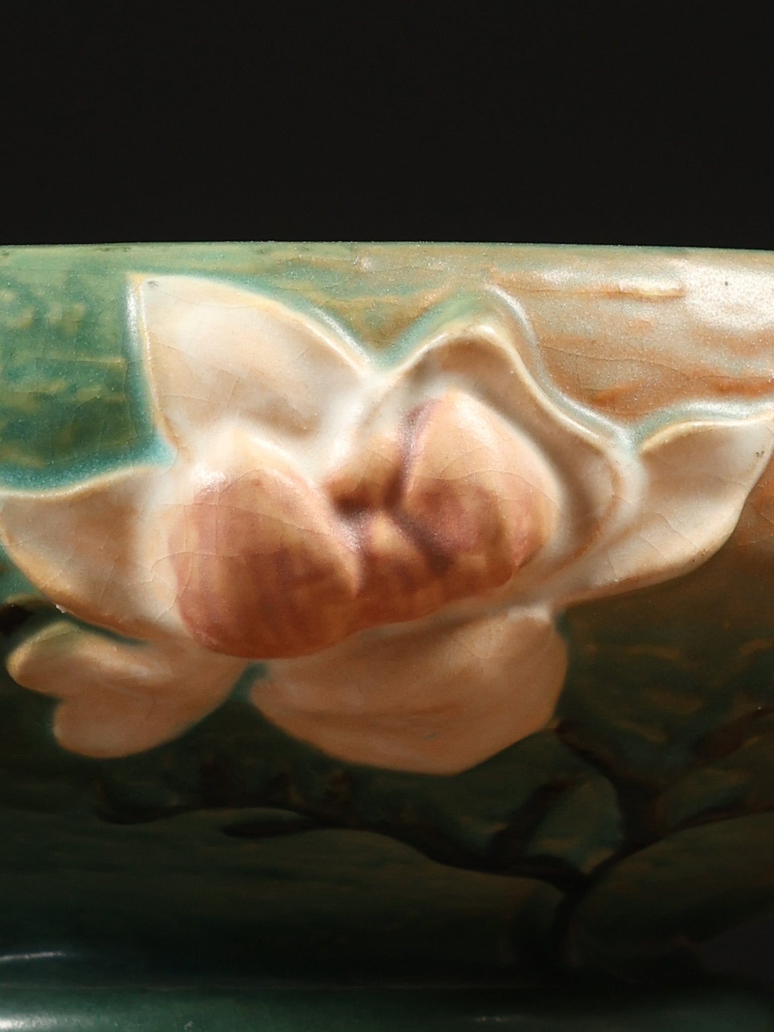 Roseville Pottery Magnolia Bowl, c. 1940