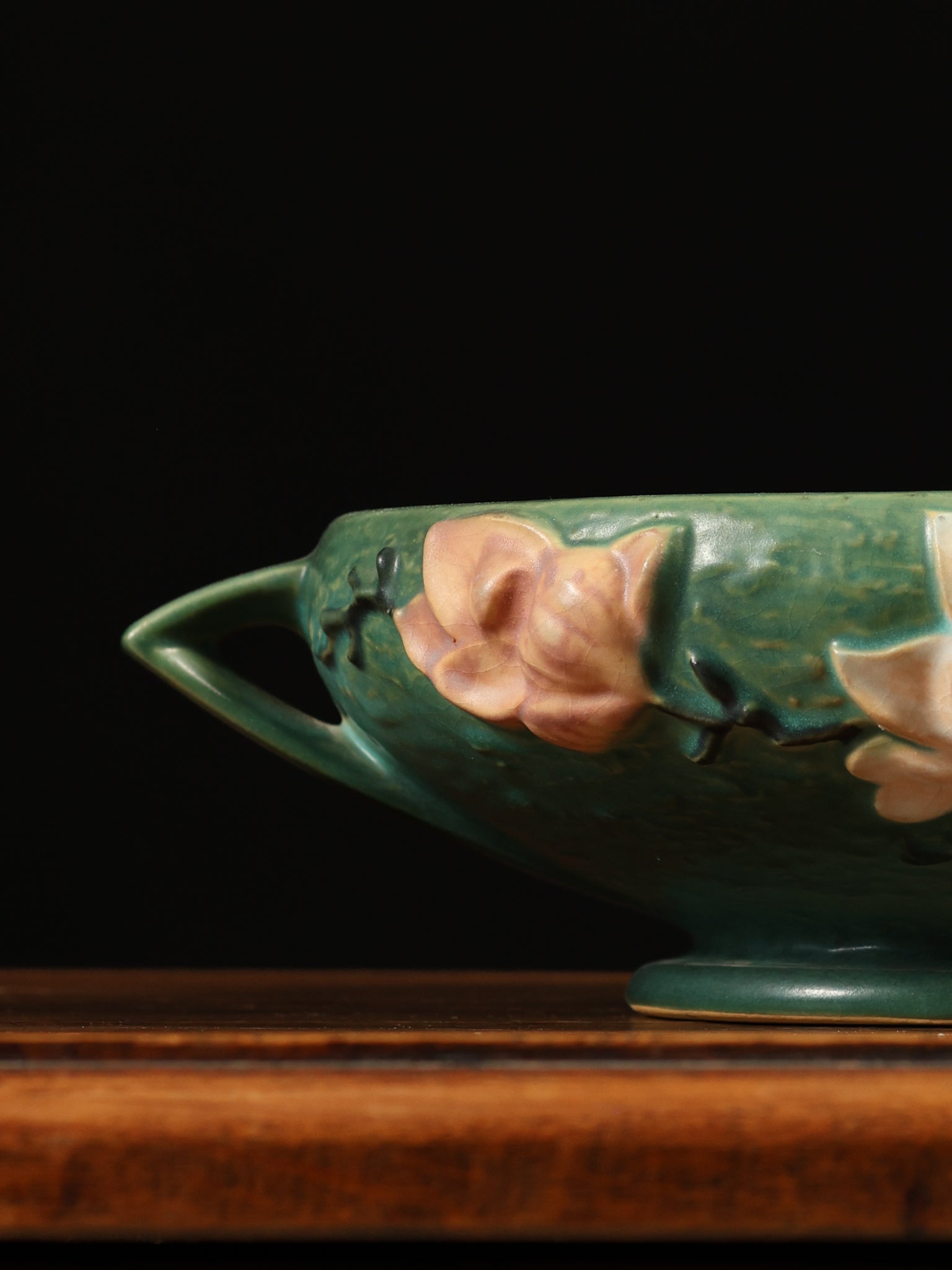 Roseville Pottery Magnolia Bowl, c. 1940